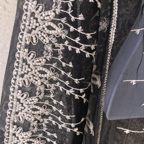 Capri Size Large Sheer Beautifully Embroidered Black Long Sleeve Long Line Top - Picture 6 of 11